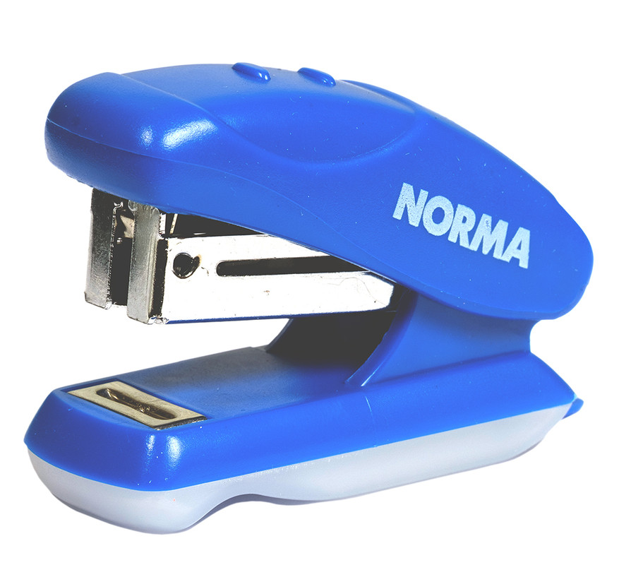 Степлер NORMA (4052N), скоба №24/6, 16 арк., глибина скріплення 18мм, пластик